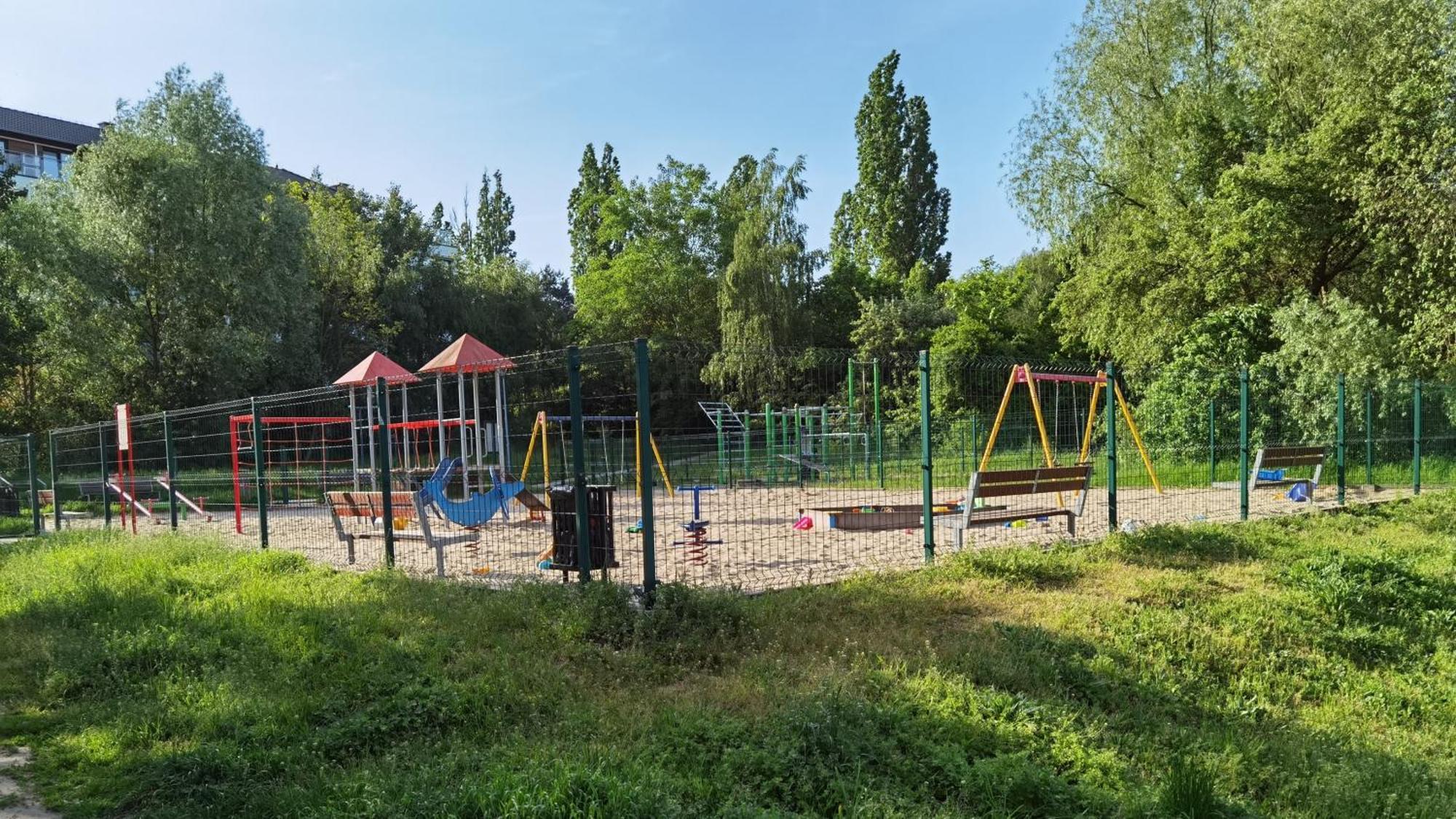 Appartement Trzy Szczescia à Zielona Góra Extérieur photo